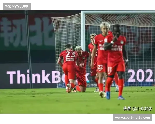 河南队3-2逆转成都蓉城,搅乱争冠格局 河南队3-2逆转成都蓉城,搅乱争冠格局