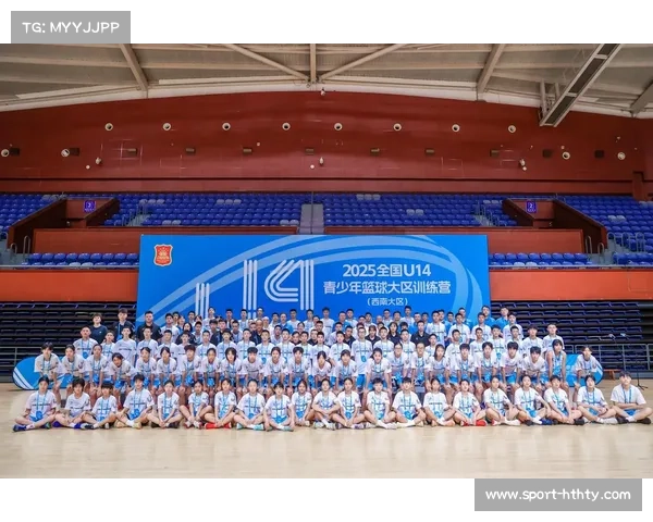 河源U14小球员精准三分引全场欢呼