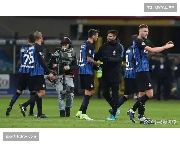 欧联杯赛前，勒沃库森全队提前一天飞赴伦敦备战客场比赛